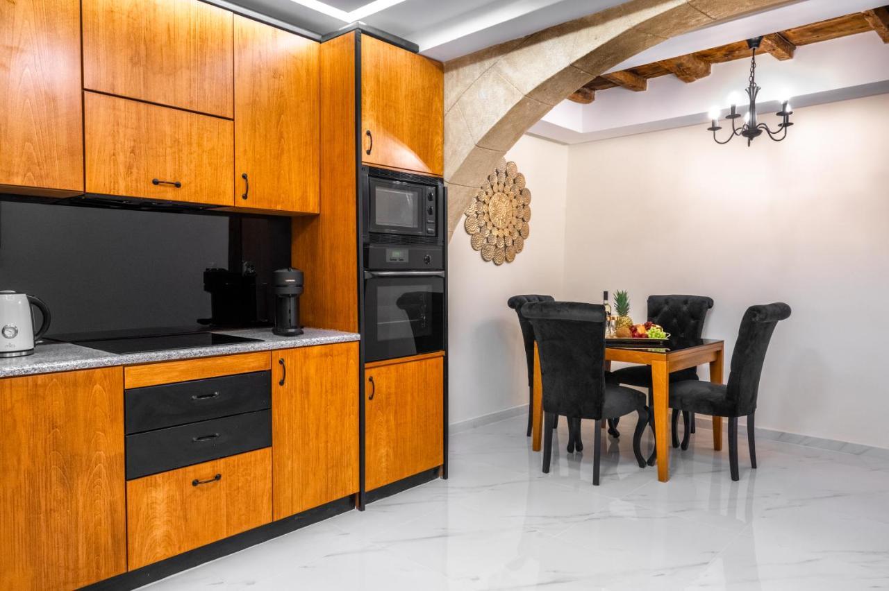 Odysseus Luxury House Villa Rhodes City ภายนอก รูปภาพ